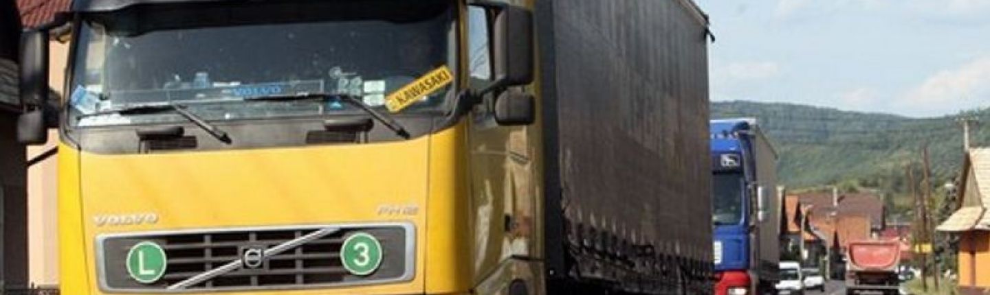 Polícia udelila výnimku na dojazd nákladných vozidiel v dňoch 1. novembra a 17. novembra